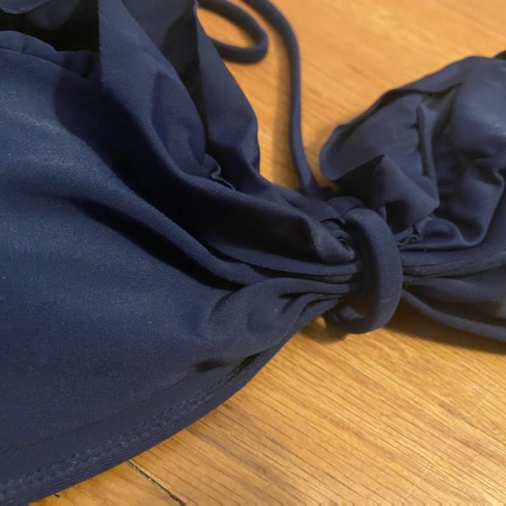 Hollister Navy Swim Top M